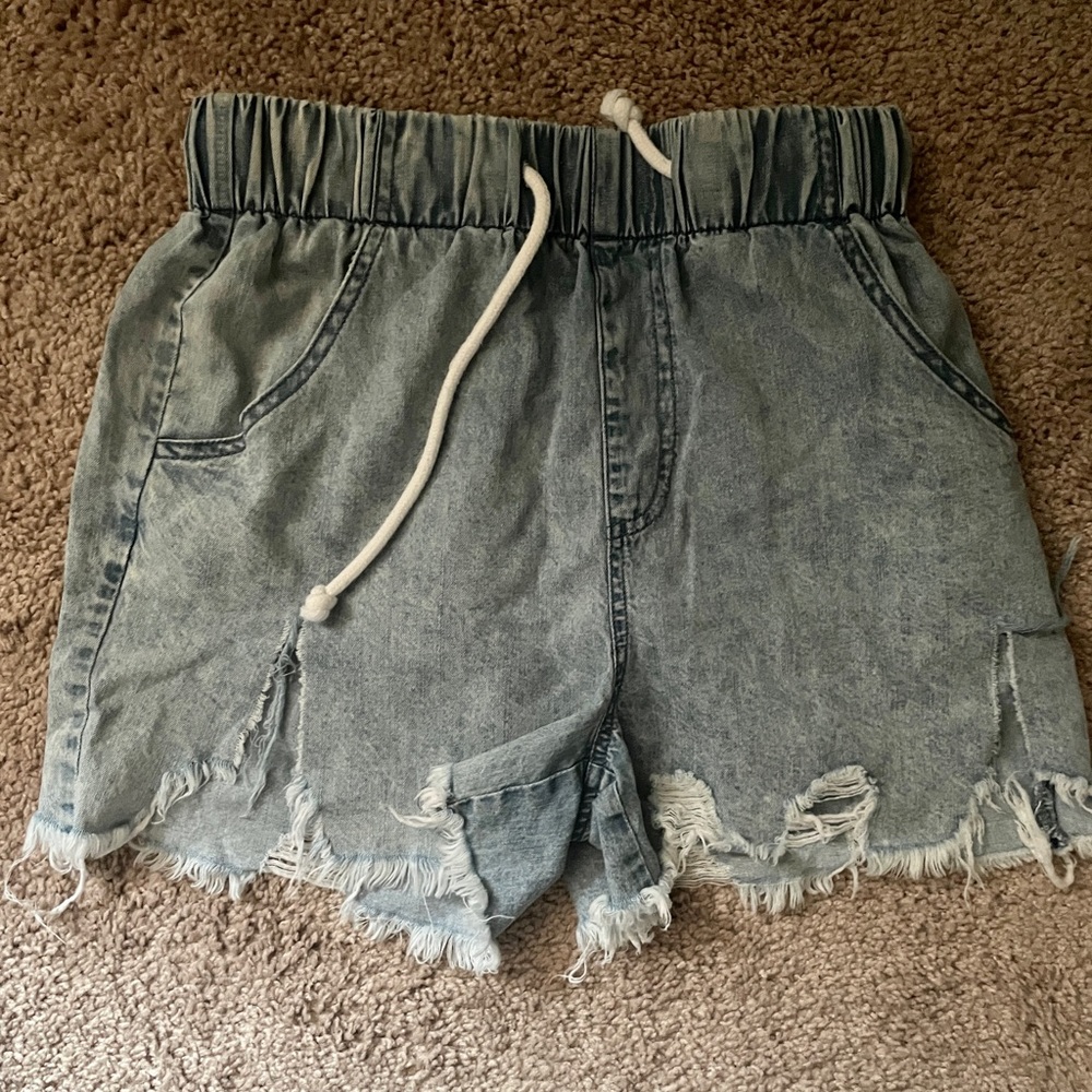 Mazik shorts size small